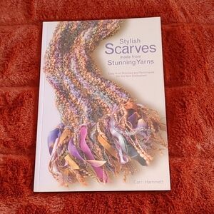 🍁NWOT Stylish Scarves learn to knit book